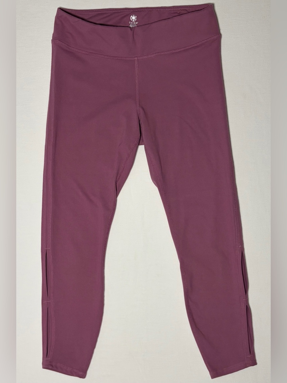 Gaiam Yoga Activewear Leggings Womens Large Pretty Mauve Cutout Detail Excellent